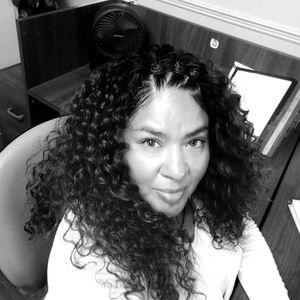 Meet your Posher, Vee